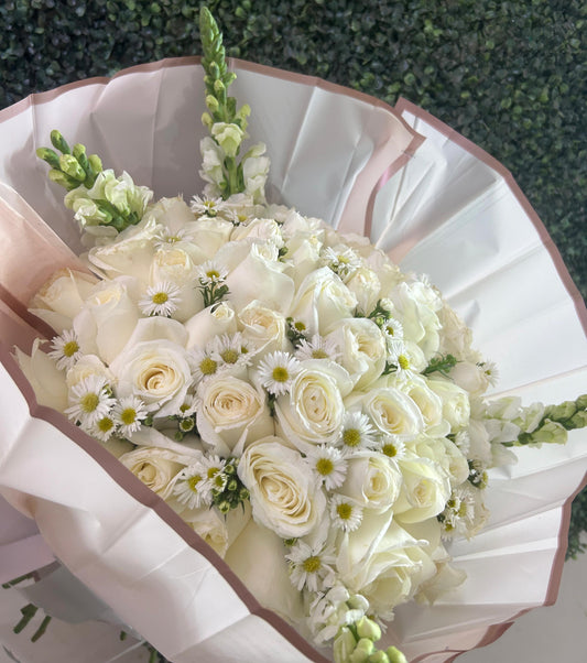 Ramo de 72 rosas blancas