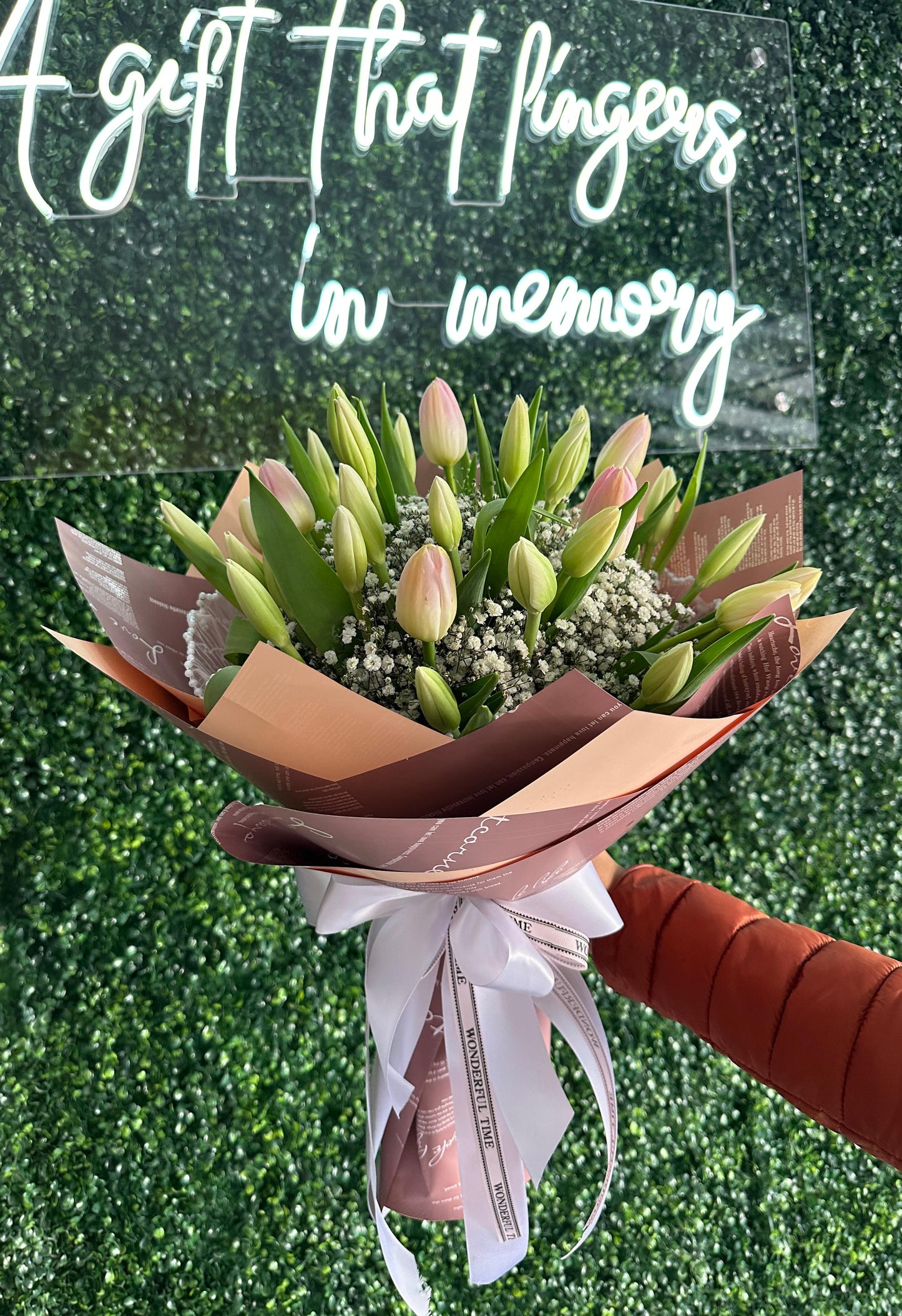TULIPANES Y GIPSO