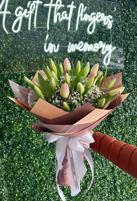 TULIPANES Y GIPSO